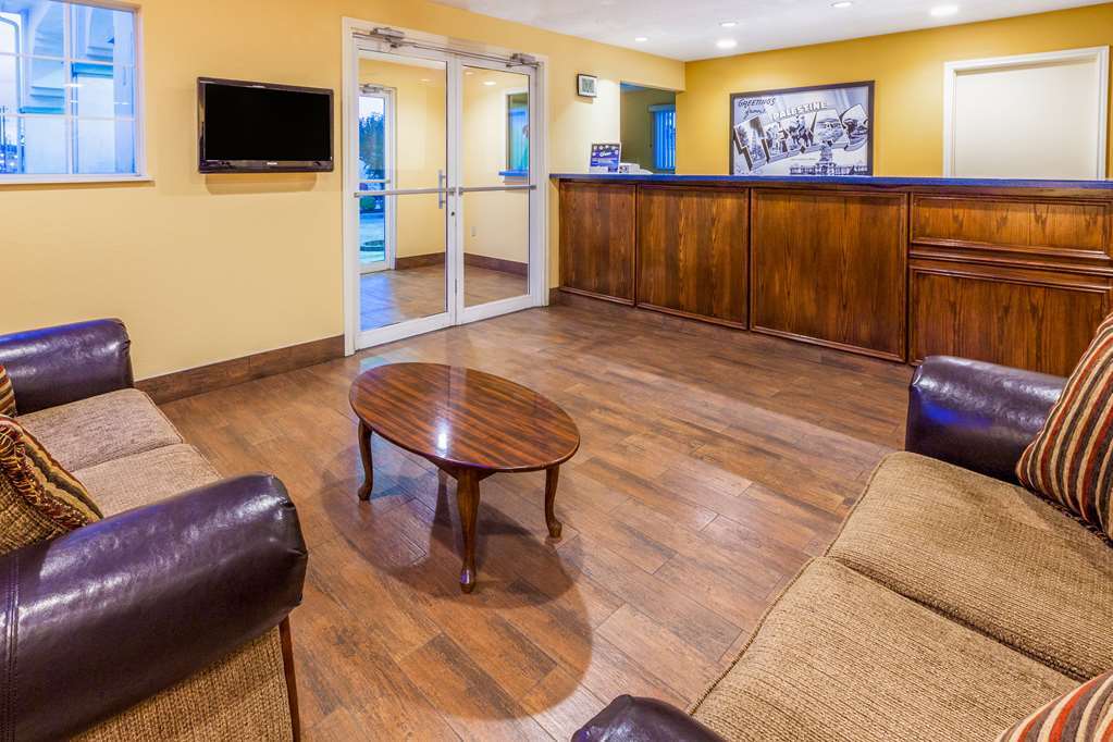 Premier Inn Palestine Interior photo